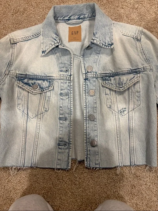 GAP Light Wash Cropped Jean Jacket - Pale Blue - Picture 4 of 6